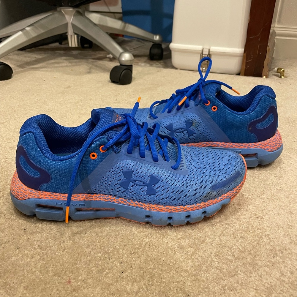 Men’s size 10 active shoes